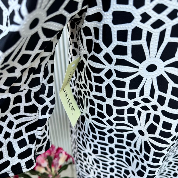 TACERA. NWT. Black & White Midi dress w/ Bell Sleeves.Crisscross straps … - Picture 7 of 14